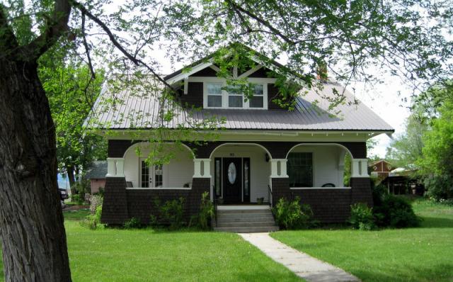 The Cambridge House as seen from the front